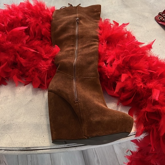 Steve Madden Thigh High suede Boots 7.5 Lightly worn - Picture 3 of 4